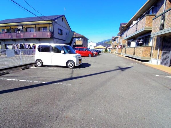 草薙駅 徒歩16分 1階の物件外観写真